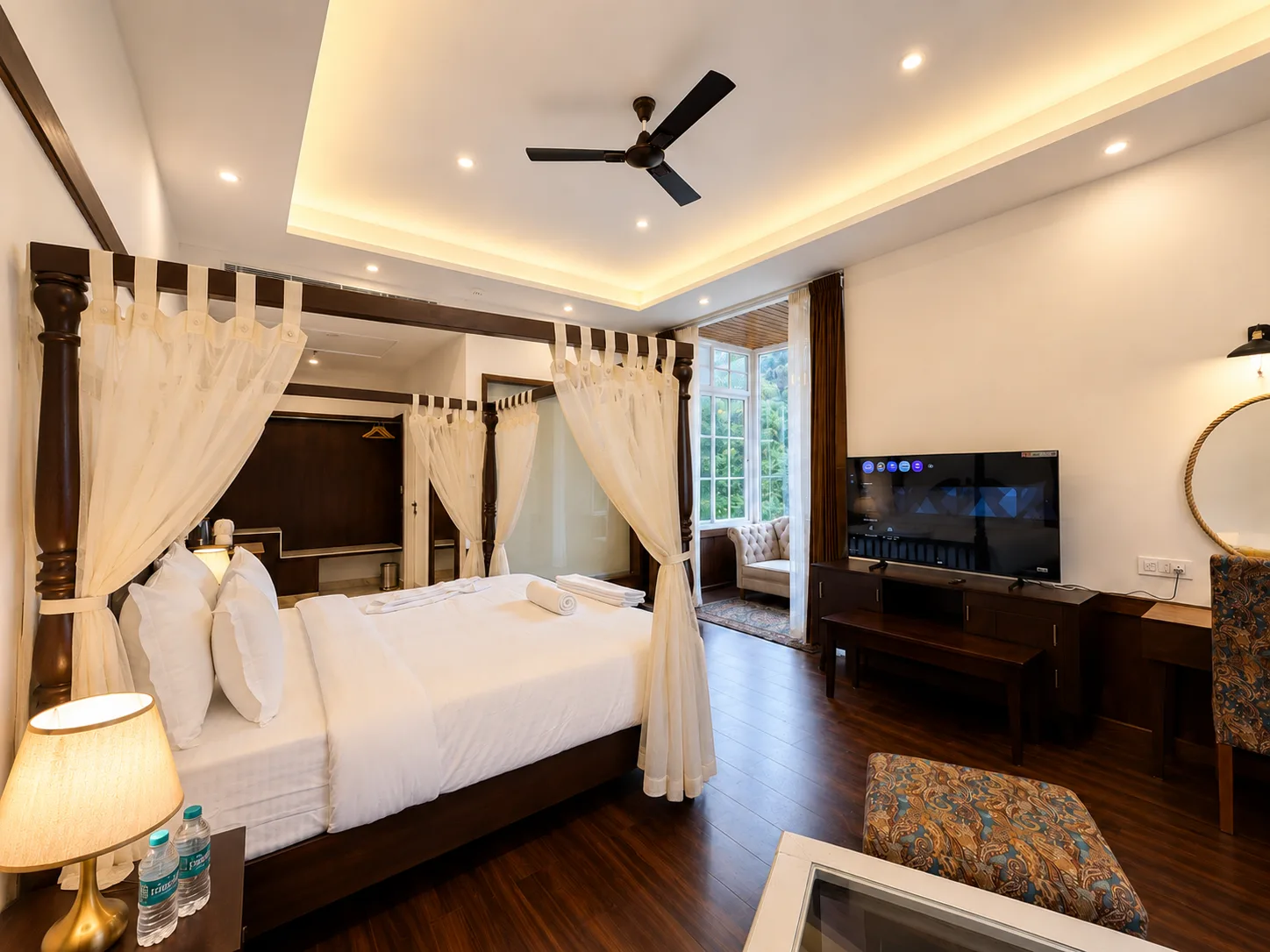 Honeymoon Suite