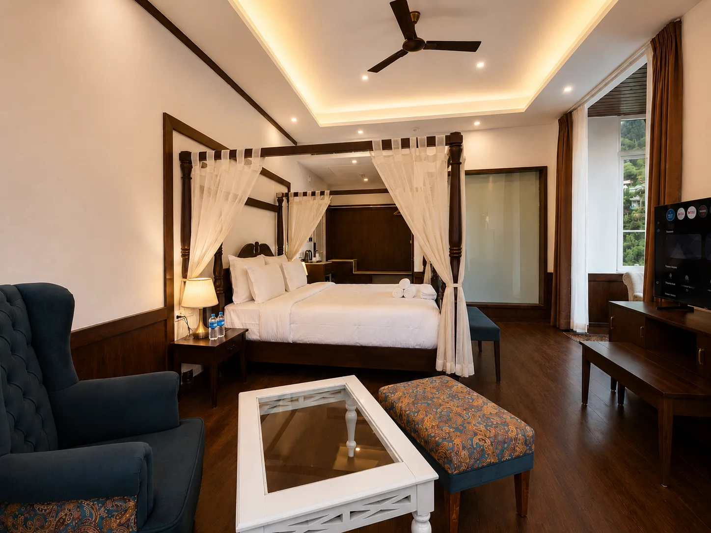 Honeymoon Suite